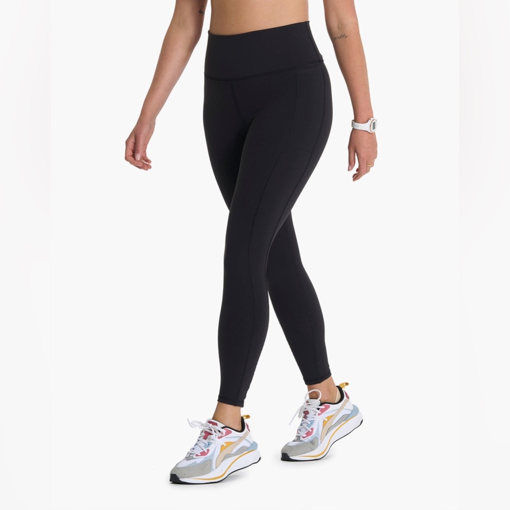 Vuori Studio Pocket Legging (M)